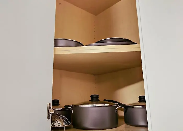 Perfect - Modern 2br Unit - Barry Gb * Chicago