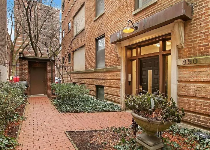 Perfect - Modern 2br Unit - Barry Gb * Chicago